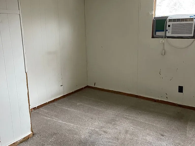315 W Pine St — Photo 2