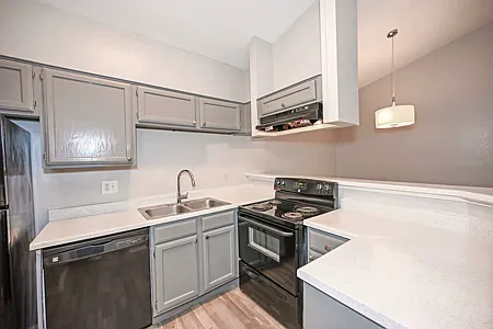 4804 Haverwood — Photo 2