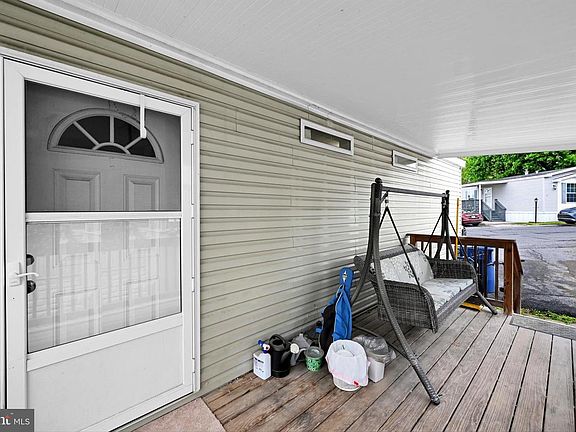 2nd image of 32 Olivers Park Dr
