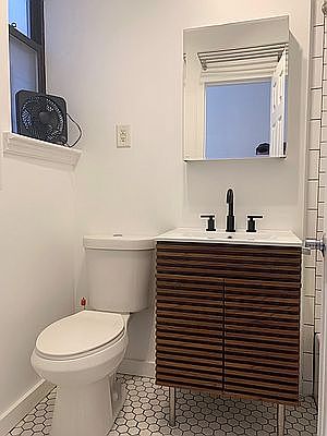 4th image of 805 Saint Johns Pl #2L