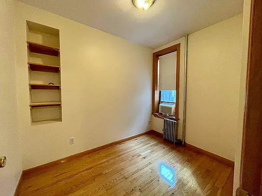 Rented by J PRESTON AND ASSOCIATES INC | media 10