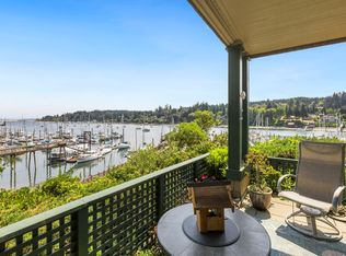 546 Wood Ave SW, Bainbridge Island, WA 98110