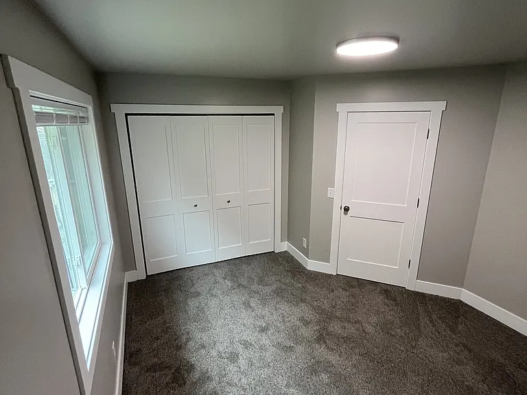8002 Green Meadow Ct — Photo 6