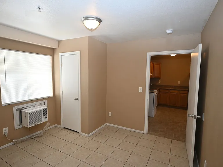 3017 E Carey Ave #2 — Photo 12