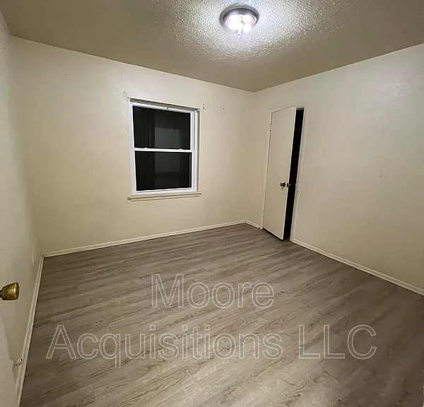 1435 S Rusk St — Photo 4