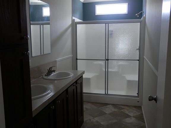 2nd image of 636 N Edgewater Dr