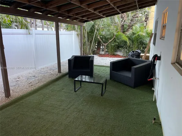 1425 NE 56th St APT 3, Fort Lauderdale, FL 33334