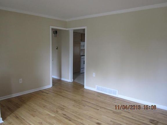 4th image of 1461 Selma St