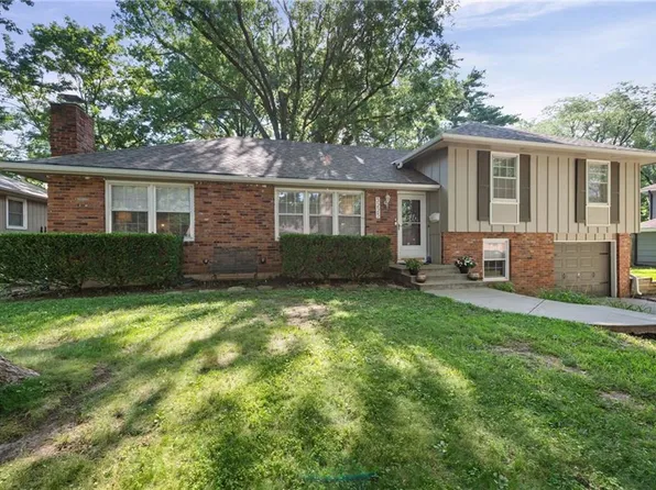 5223 Cody St, Shawnee, KS 66203