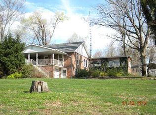 1935 Us Highway 60 W, Morganfield, KY 42437