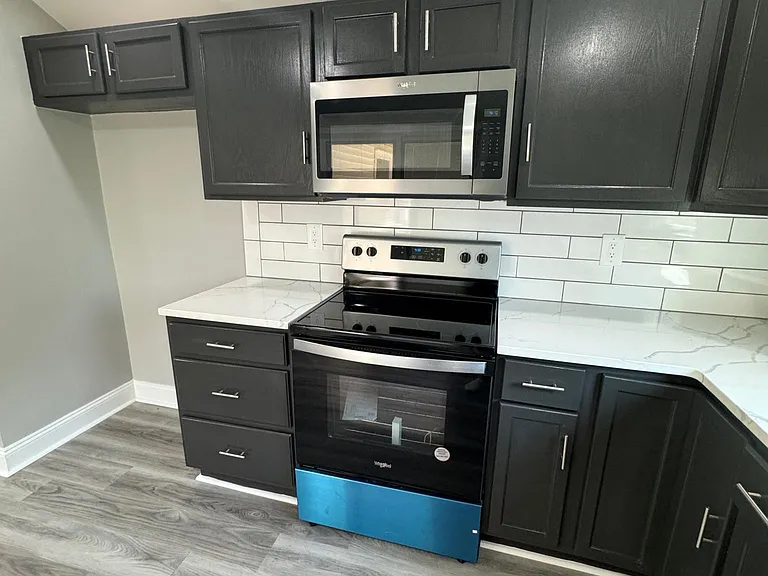 907 Edgevale Ter — Photo 8