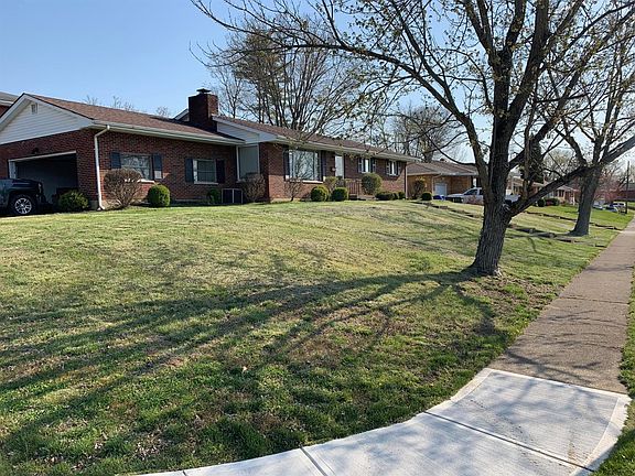2nd image of 1000 Oakmont Ave