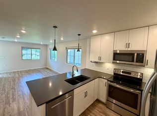 727 Widgeon Cir, Longmont, CO 80503