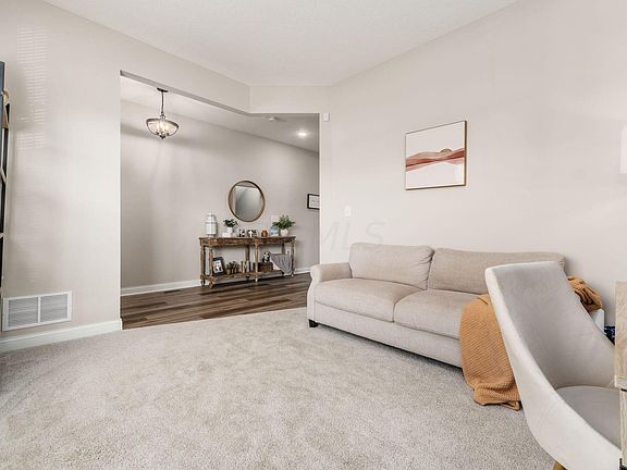 4th image of 788 Avebury Dr