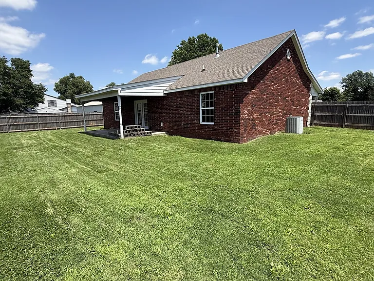 3318 S 214 East Ave — Photo 23