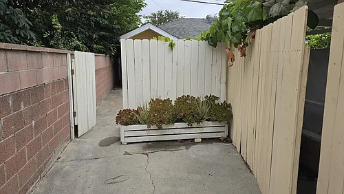 2529 W Flower Ave #A Photo 1 2529 W Flower Ave #A Photo 1