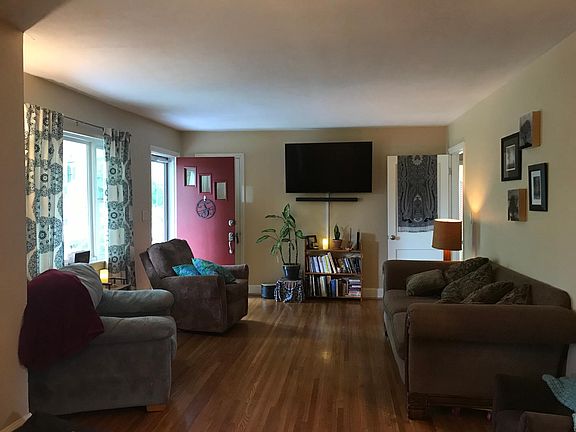 5th image of 3519 Oak Knoll Dr