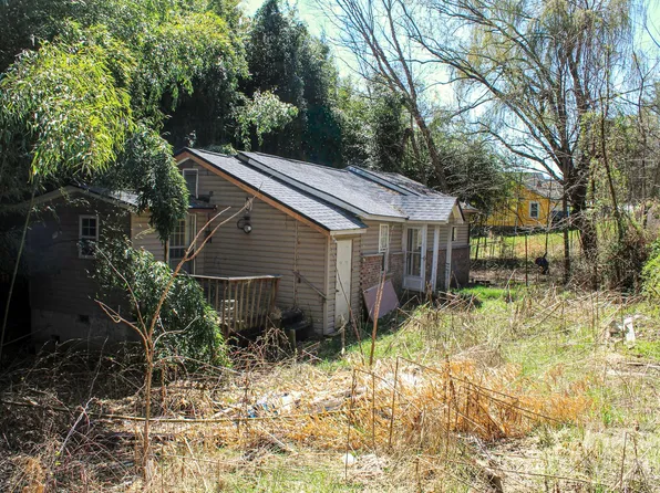 1293 Lake Logan Rd, Canton, NC 28716