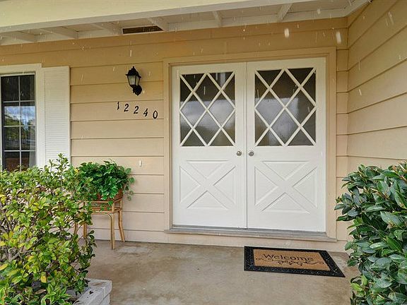 2nd image of 12240 Country Squire Ln