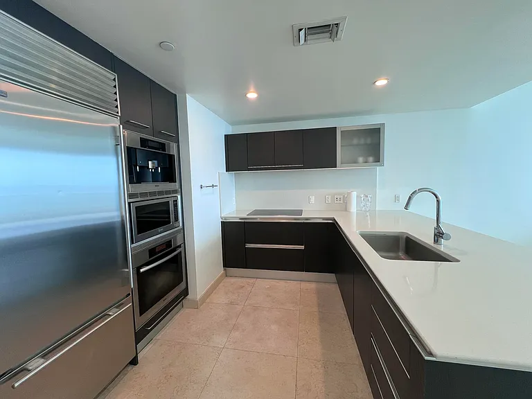 17001 Collins Ave #1806 — Photo 5