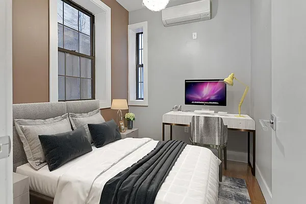 Rented by Safdie Realty Group | media 37