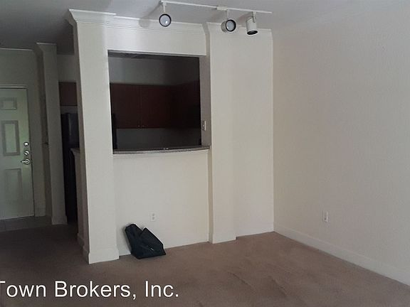 5th image of 206 E South St Unit 2035