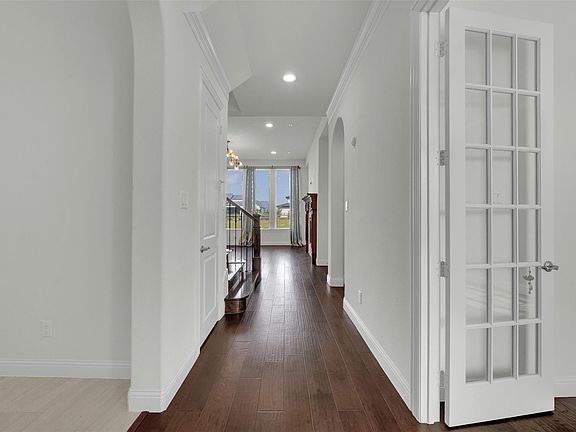 2nd image of 3481 Starling Dr