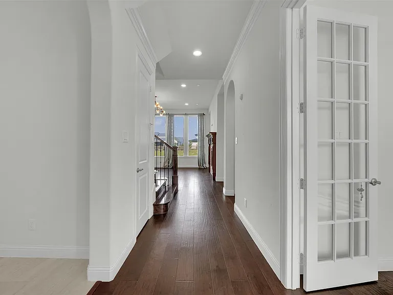 3481 Starling Dr — Photo 2