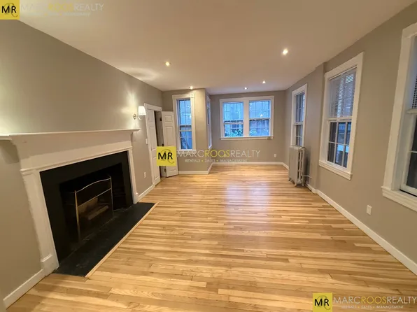 84 Phillips St, Boston, MA