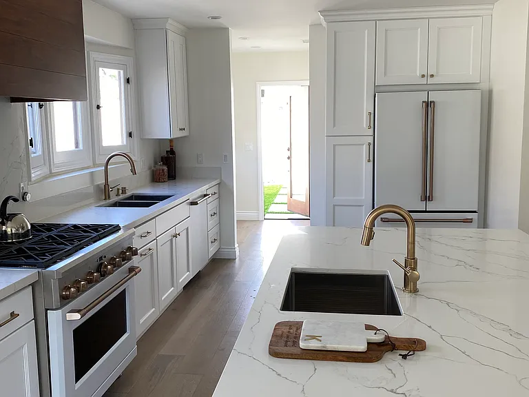 140 S Gardner St — Photo 7