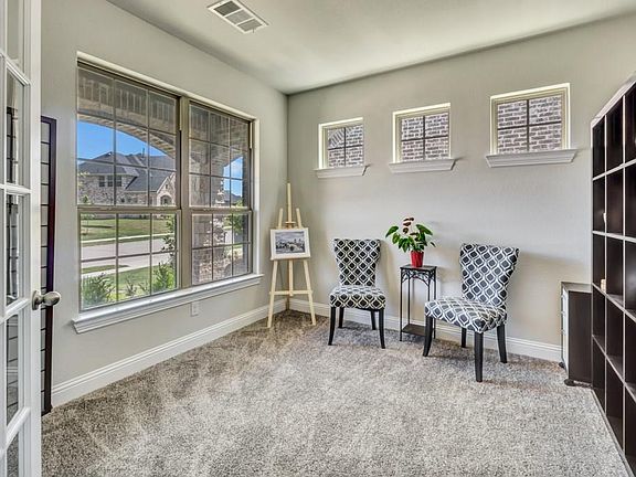 5th image of 108 Spanish Bluebell Dr
