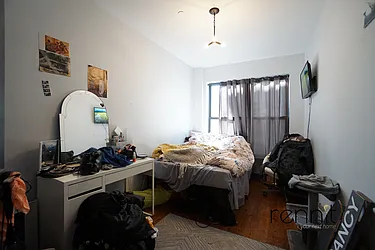 Rented by Rennit Inc.