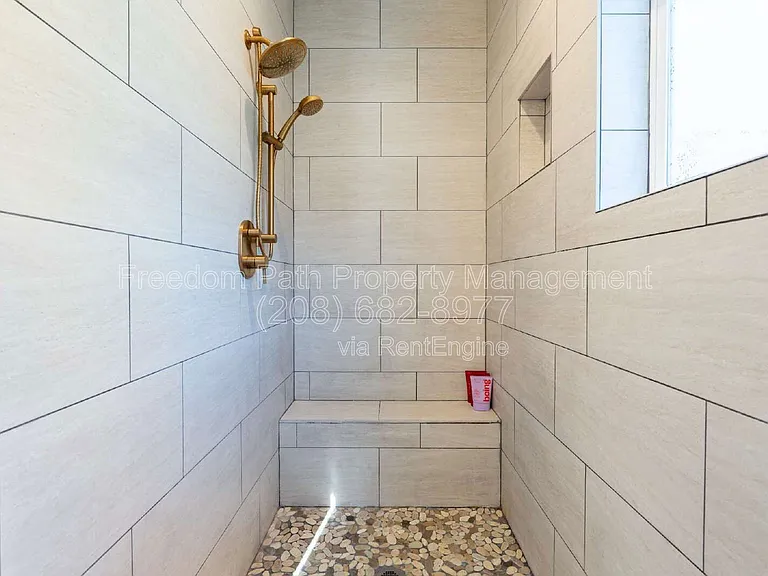 925 Comeback Bay Ln — Photo 10
