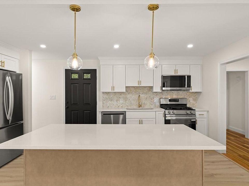 1st image of 347 Poskus St