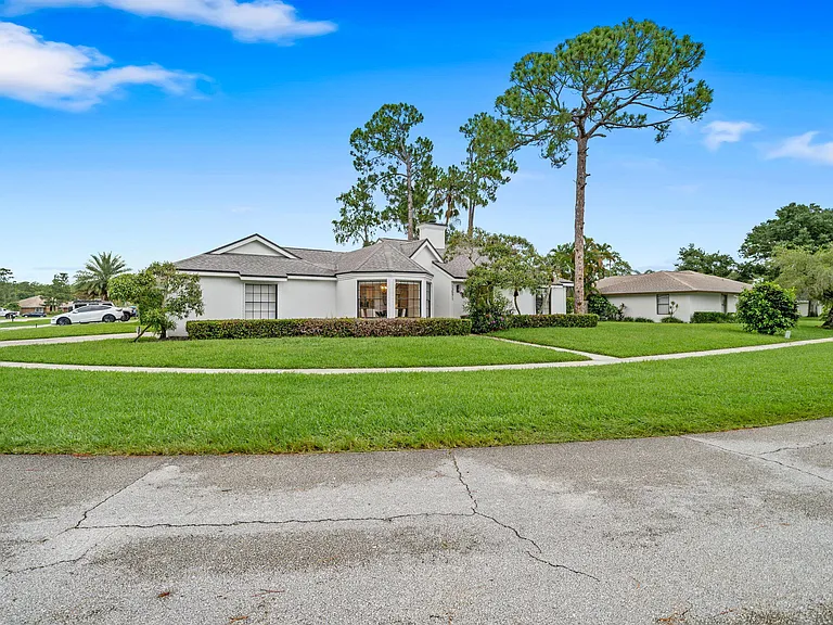 13571 Jonquil Pl — Photo 33