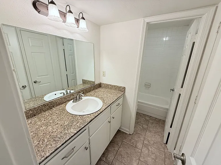 1100 Park Ln #201 — Photo 8