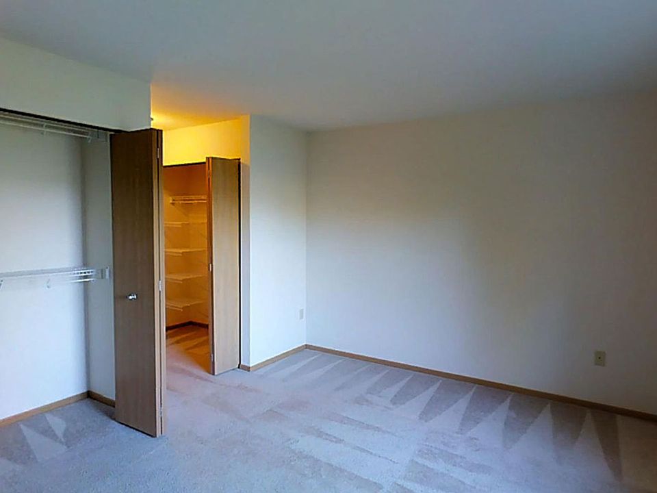 Gateway Apartment Homes, LLC 2783 Gateway Ave Hartford WI Zillow