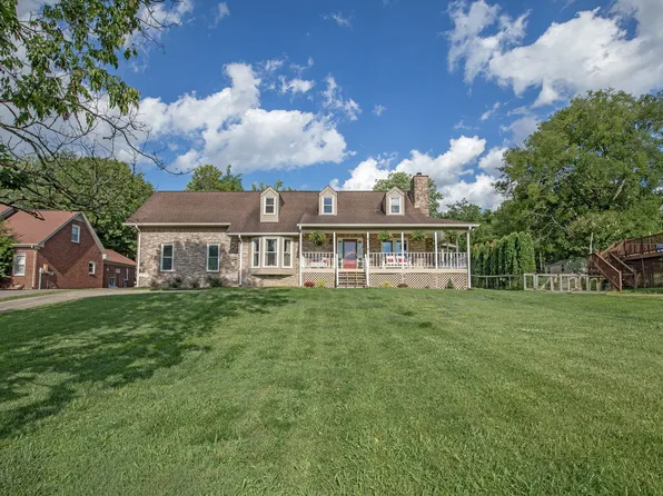 204 Hunters Ln, Hendersonville, TN 37075