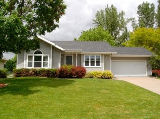 908 Acker Pkwy, Deforest, WI 53532