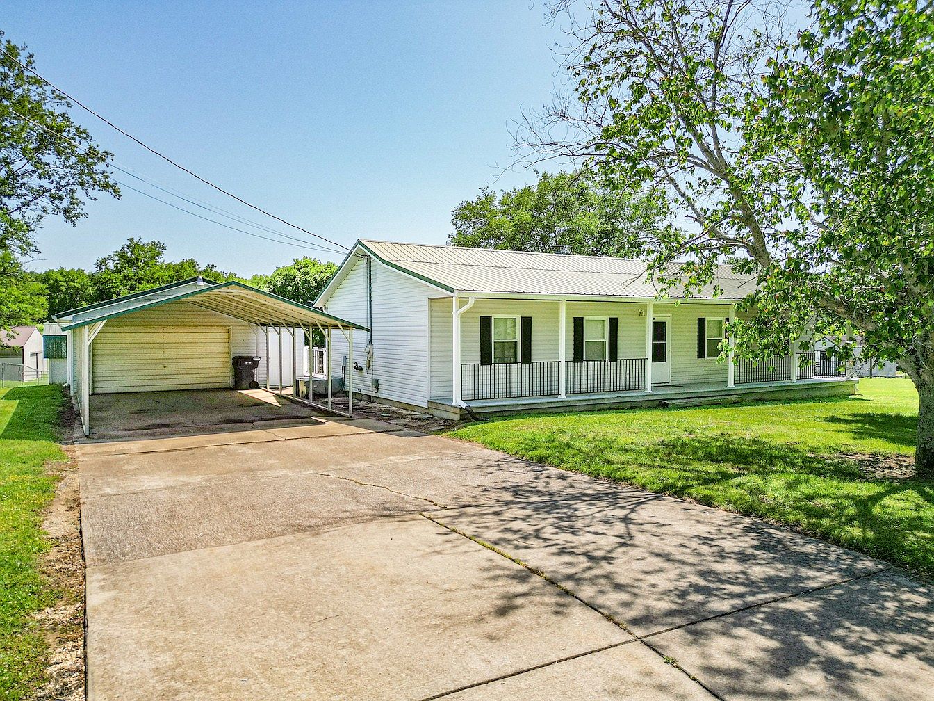 1943 Theta Pike, Columbia, TN 38401 Zillow
