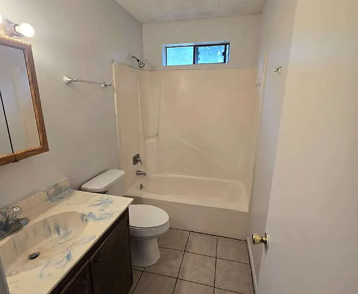 1040 Sable Dr #C — Photo 8