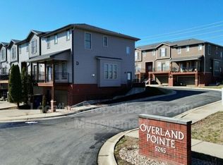 5245 Overland Dr APT A19, Lawrence, KS 66049