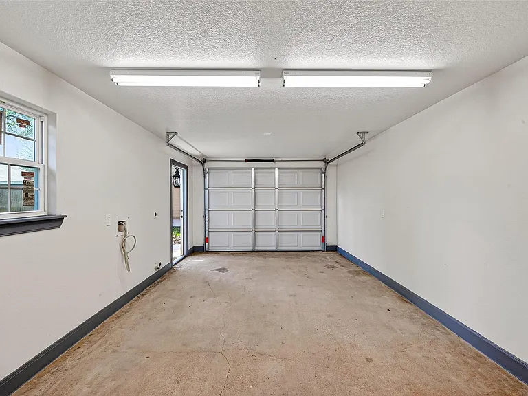 7623 McHenry St — Photo 29