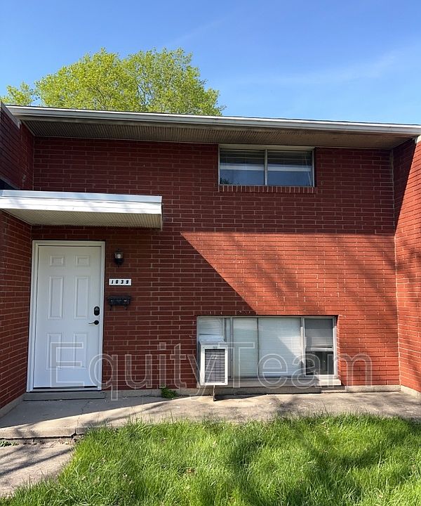 1st image of 1039 E Pearl St