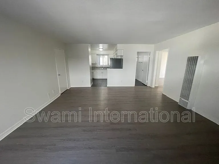 345 E Stepney St #4 — Photo 7