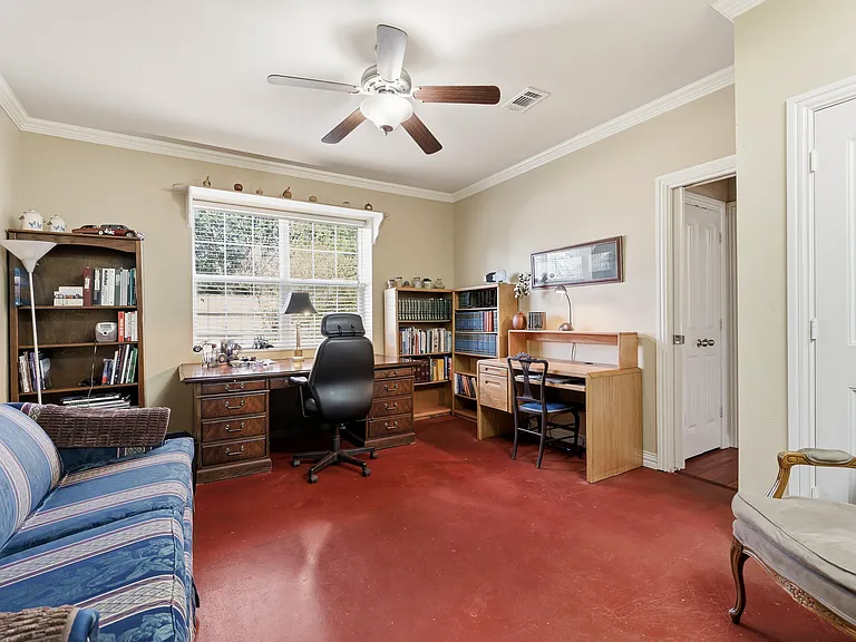 2720 Oates Dr — Photo 6