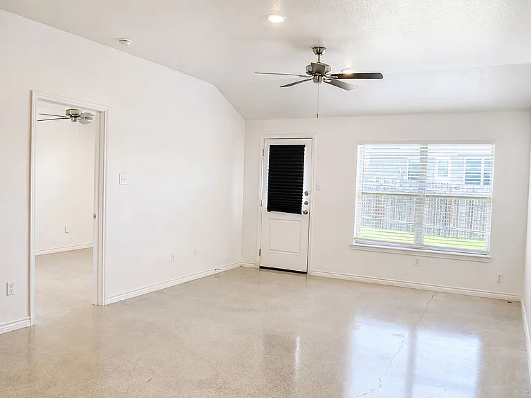 1222 Lehmann Dr #A — Photo 10