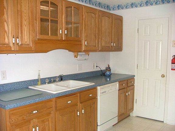 2nd image of 360 Kriswood Dr