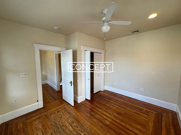 98 W Quincy St #A — Photo 8