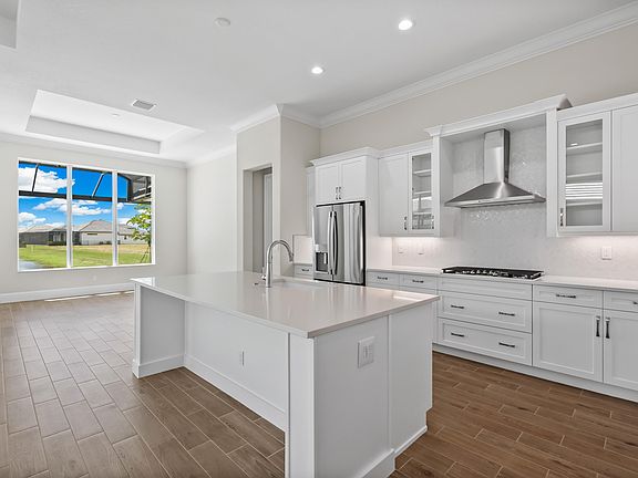 Kitchen 9404 SW Pinnacle Pl